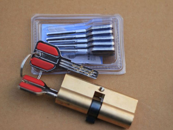 港南24小时上门开锁公司