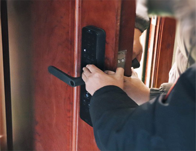 港南24小时上门开锁公司